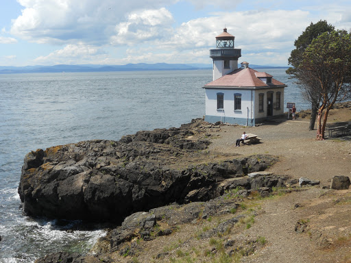 Lighthouse «Lime Kiln Lighthouse», reviews and photos