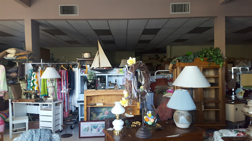 Thrift Store «Rescued Treasures-Community», reviews and photos, 1270 Newell Ave, Walnut Creek, CA 94596, USA