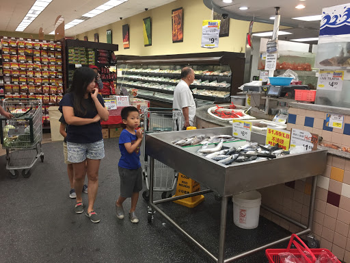 Asian Grocery Store «99 Ranch Market», reviews and photos, 1015 Nogales St, Rowland Heights, CA 91748, USA