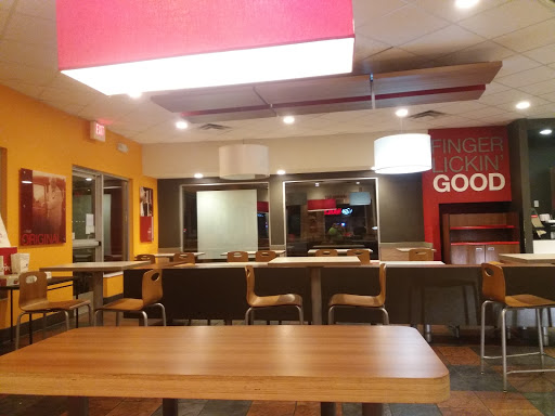 Fast Food Restaurant «KFC», reviews and photos, 41800 Washington St, Bermuda Dunes, CA 92203, USA