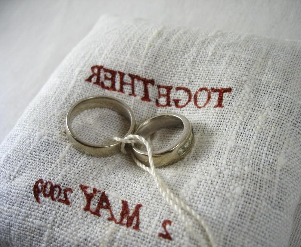 wedding ring pillow