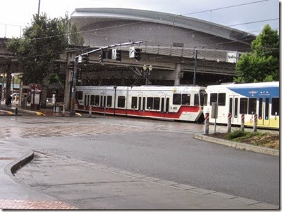 IMG_3232 TriMet MAX Type 2 Siemens SD660 LRV at the Rose Quarter Station in Portland, Oregon on August 31, 2008