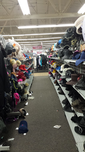 Clothing Store «Burlington Coat Factory», reviews and photos, 99 Southgate Ave, Daly City, CA 94015, USA