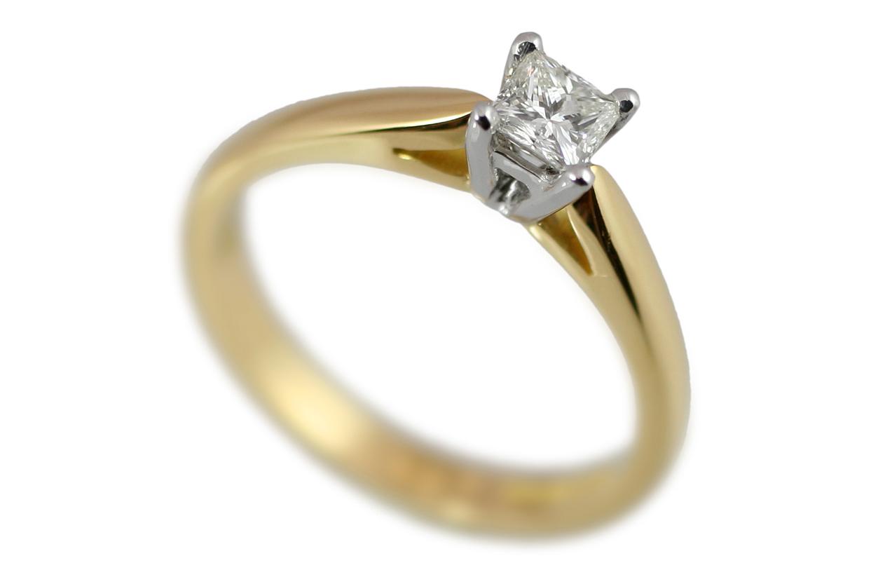 Princess Cut Diamond Solitaire