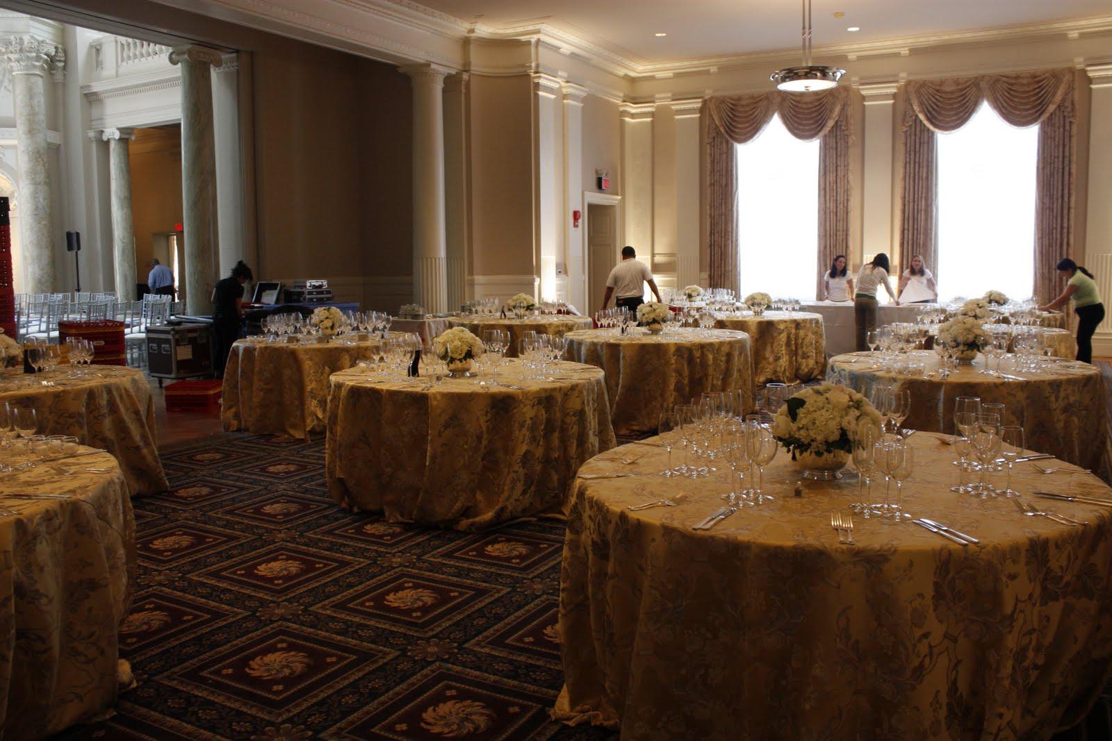 tablecloth gold pattern