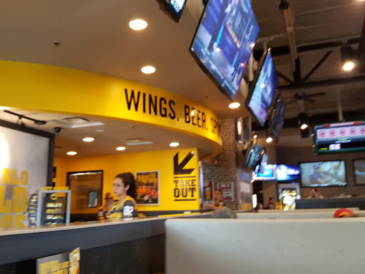 Chicken Wings Restaurant «Buffalo Wild Wings», reviews and photos, 202 E Harcourt Rd, Angola, IN 46703, USA