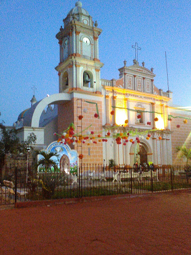 Iglesia, Del Comercio 7, Centro, 40130, Centro, 40130 Huitzuco, Gro., México, Iglesia | GRO