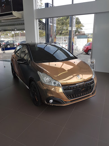 Peugeot La Fontaine, R. Maceió, 32 - Saguaçu, Joinville - SC, 89221-700, Brasil, Concessionria_de_Carro, estado Santa Catarina