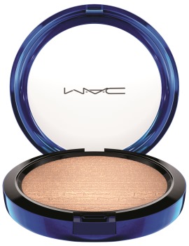 MAC_HolidayColour_MacMagicoftheNight_InExtraDimensionSkinFinish_OhDarling_300dpiCMYK