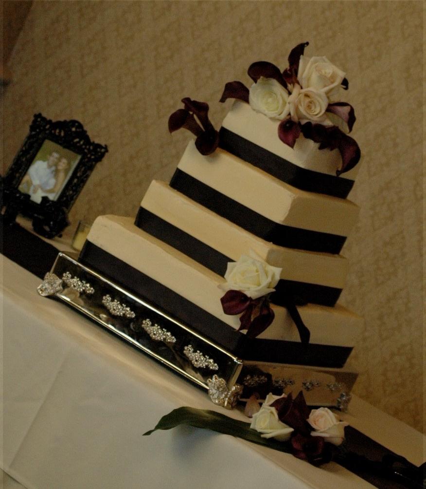 Ivory Wedding Cake with Roses