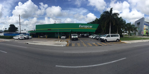 Europcar Renta de Autos en Cancun Aeropuerto, Carretera Cancun - Chetumal Km 22, Aeropuerto Internacional, 77500 Cancún, QROO, México, Servicio de alquiler de coches | TLAX