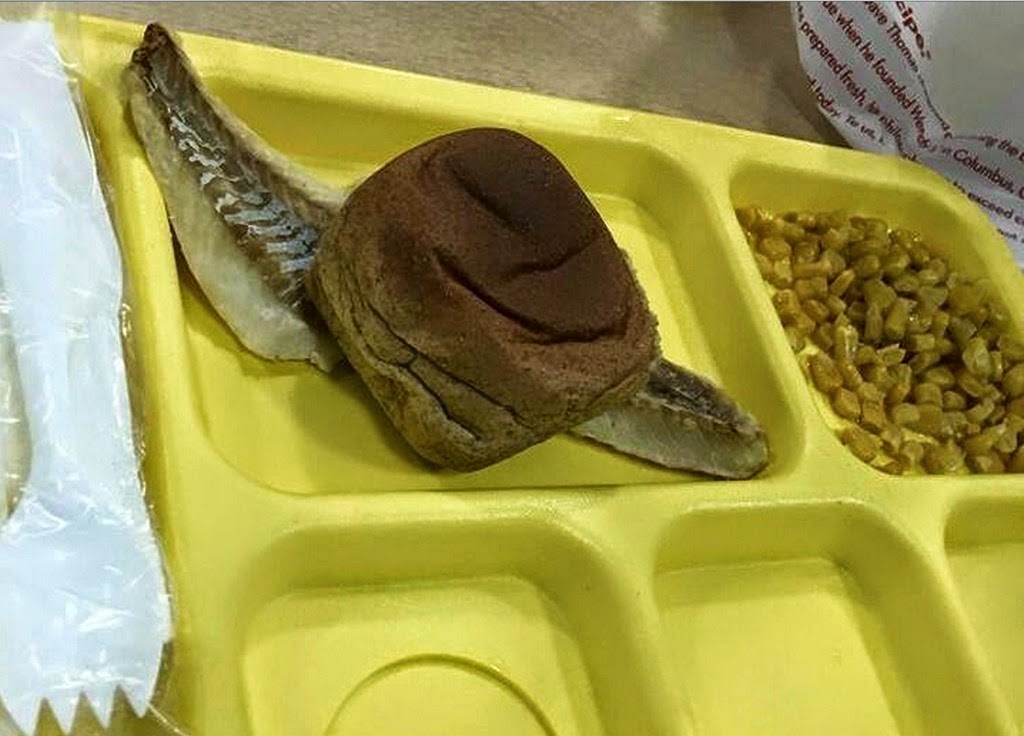 [school-lunch-fish-and-corn3.jpg]