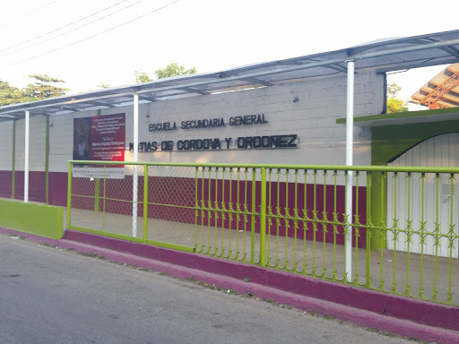 Escuela Secundaria Federal 2, SN, Primavera, Los Laureles, 30780 Tapachula de Córdova y Ordoñez, Chis., México, Centro de educación secundaria | CHIS