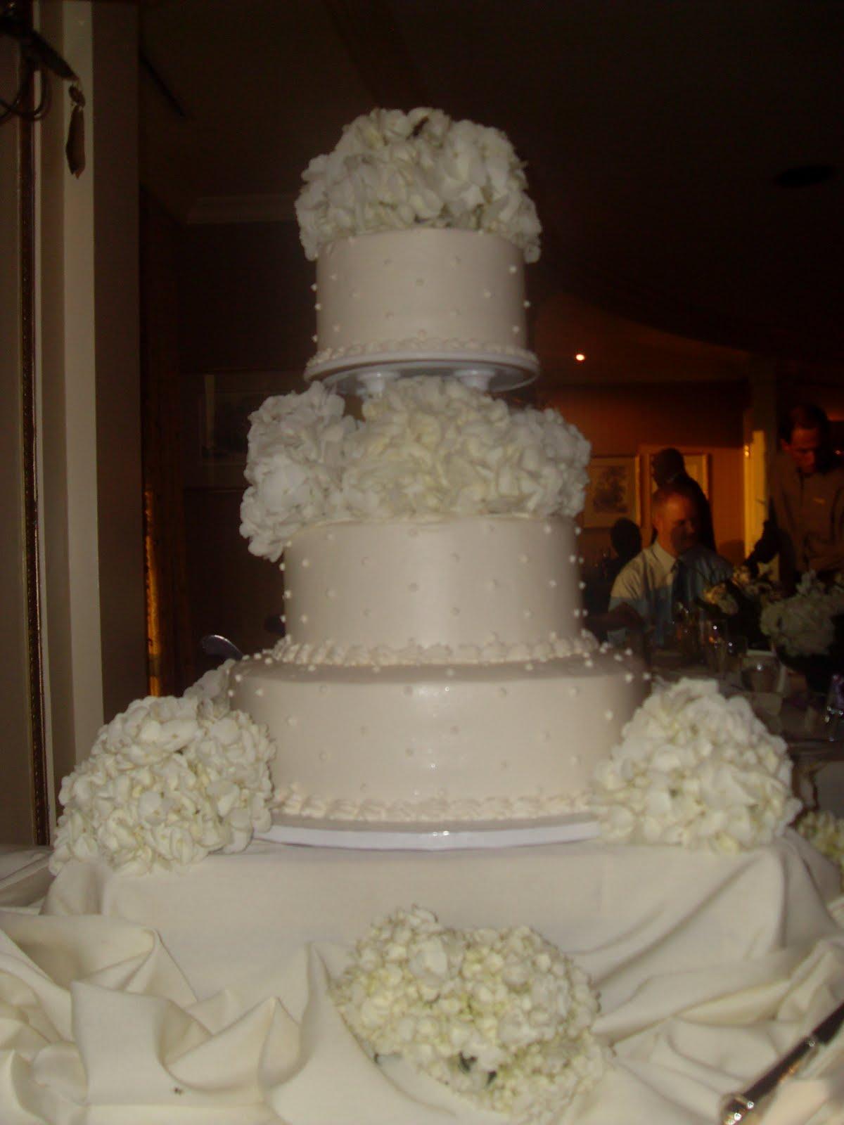 The wedding cake was classic