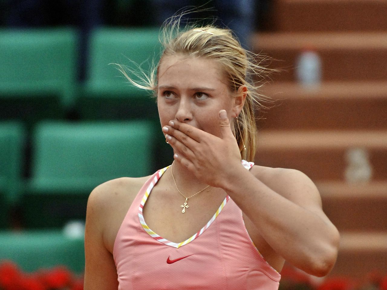 Maria Sahrapova Has a Nice Up