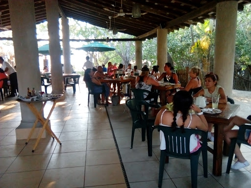 El Manglar Restaurant, Presidente Darío Galeana Farayan, Playa la Ropa, 40895 Zihuatanejo, Gro., México, Restaurantes o cafeterías | GRO