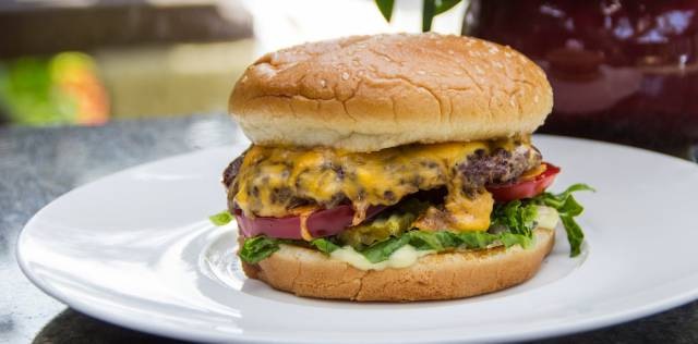 [food-pron-burger-013%255B2%255D.jpg]