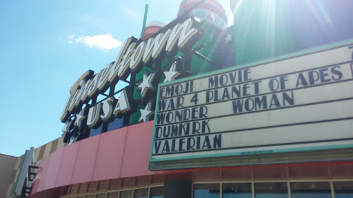 Movie Theater «Cinemark Tinseltown USA», reviews and photos, 320 S Lincolnway St, North Aurora, IL 60542, USA