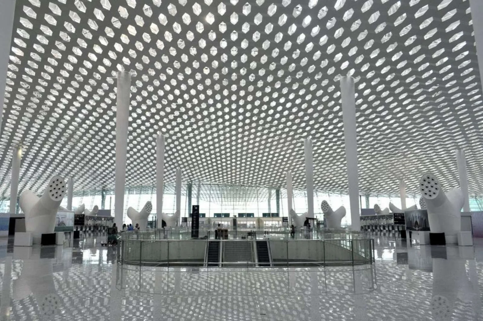 14-Fuksas-completes-Terminal-3-at-Shenzhen-Bao’an-International-Airport