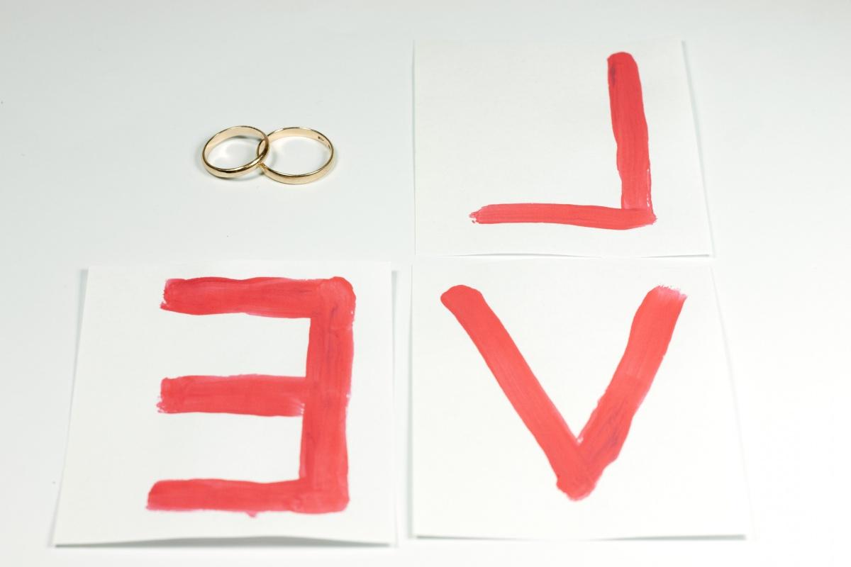 Two ring , character Love and