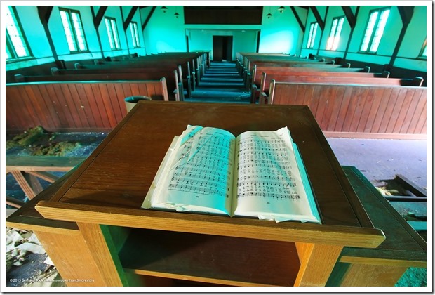 150909_Adak_BeringHillChapel_hymnal_WM