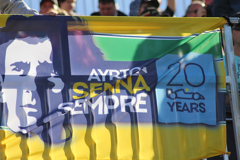 баннер Айртона Сенны на трибуне Сочи на Гран-при России 2014