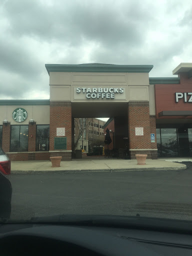 Coffee Shop «Starbucks», reviews and photos, 5135 95th St, Oak Lawn, IL 60453, USA