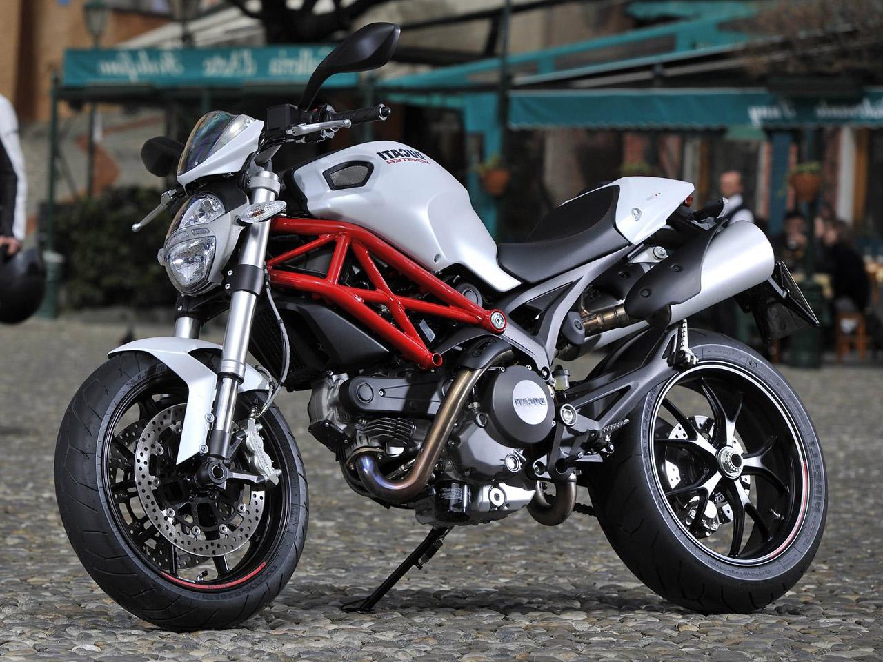 ducati monster evo 1100