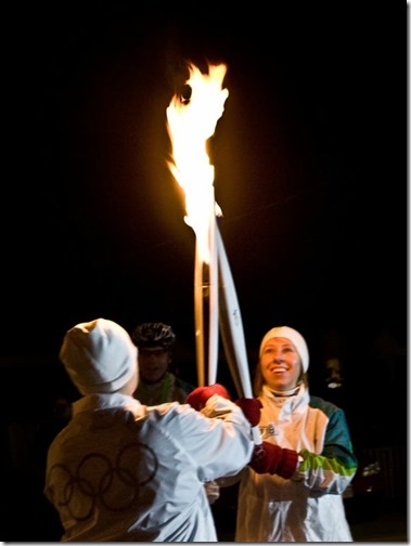 2009-11-23-IMG_8575-Olympic_Flame_Passes[4]