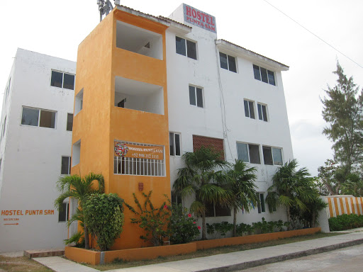 Hostel Punta Sam, Carretera a Punta Sam smz 86 mz 9 lt 5, 77400 Cancún, Q.R., México, Albergue | QROO