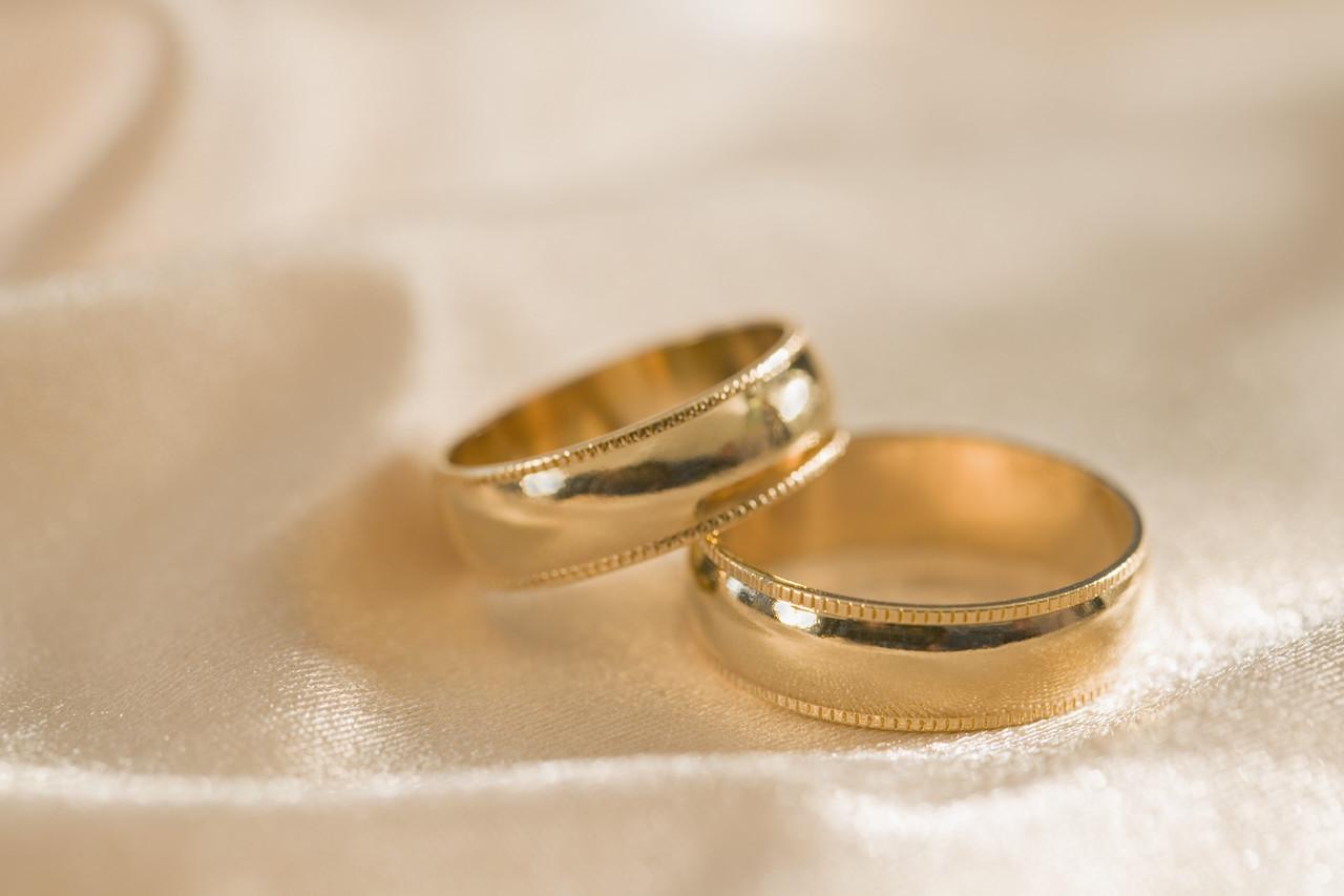 Gold Wedding Rings     Image by