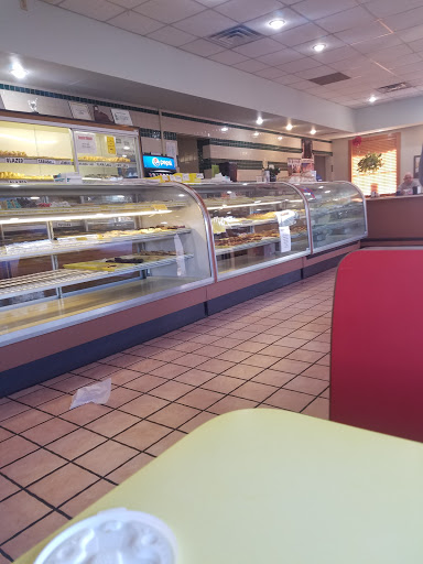 Bakery «Donut Days Bakery», reviews and photos, 185 Southland Dr, Lexington, KY 40503, USA