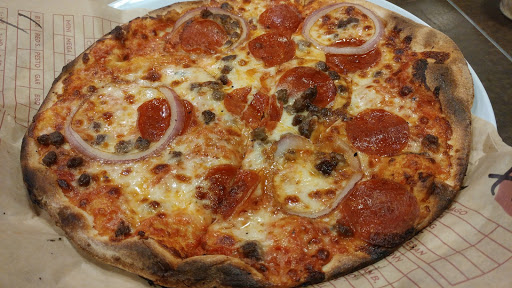 Pizza Restaurant «MOD Pizza», reviews and photos, 15809 Fountain Plaza Dr, Ellisville, MO 63011, USA