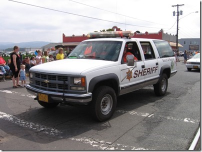 IMG_8091 Columbia County Sheriff Search & Rescue 1992-99 Chevrolet Suburban 2500 in the Rainier Days in the Park Parade on July 11, 2009