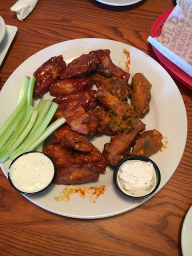 Chicken Wings Restaurant «Wild Wing Cafe», reviews and photos, 1250 Scenic Hwy N #1232, Lawrenceville, GA 30045, USA