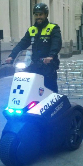 Nuevos servicios y vehículos de la Policía Municipal para el turismo