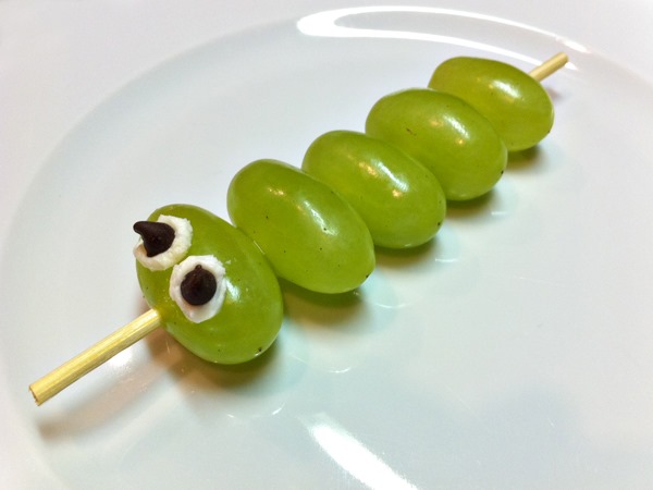 [caterpillar%2520from%2520grapes%255B6%255D.jpg]