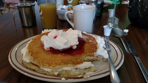 Breakfast Restaurant «Holiday Cafe», reviews and photos, 1107 1st Ave, Woodruff, WI 54568, USA