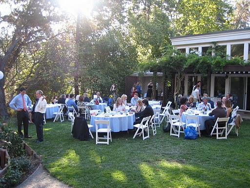 -creative-backyard-wedding