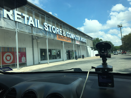 Thrift Store «Goodwill Central Texas - Macfarlane Center & Computer Works», reviews and photos