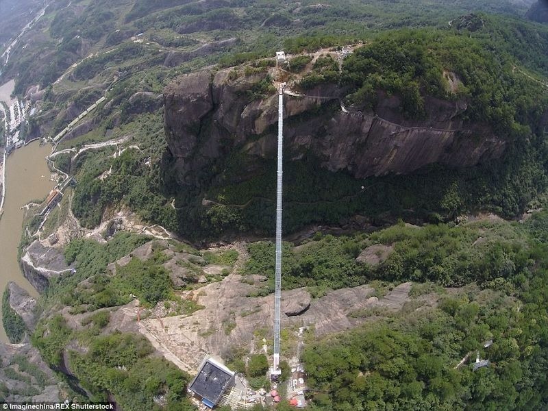      glass-suspension-bridge-china-2%5B2%5D.jpg?imgmax=800