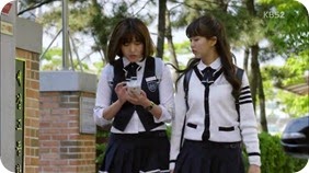 School 2015 E09 1478