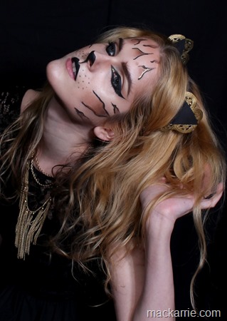 GoldCatHalloweenLook2015_26