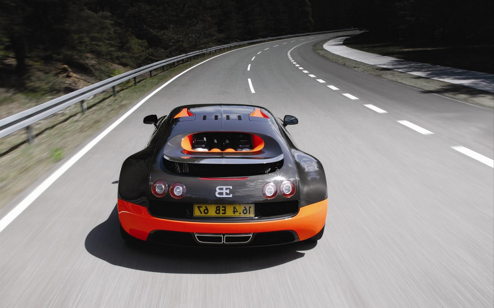 Bugatti-Veyron-Super-Sports-