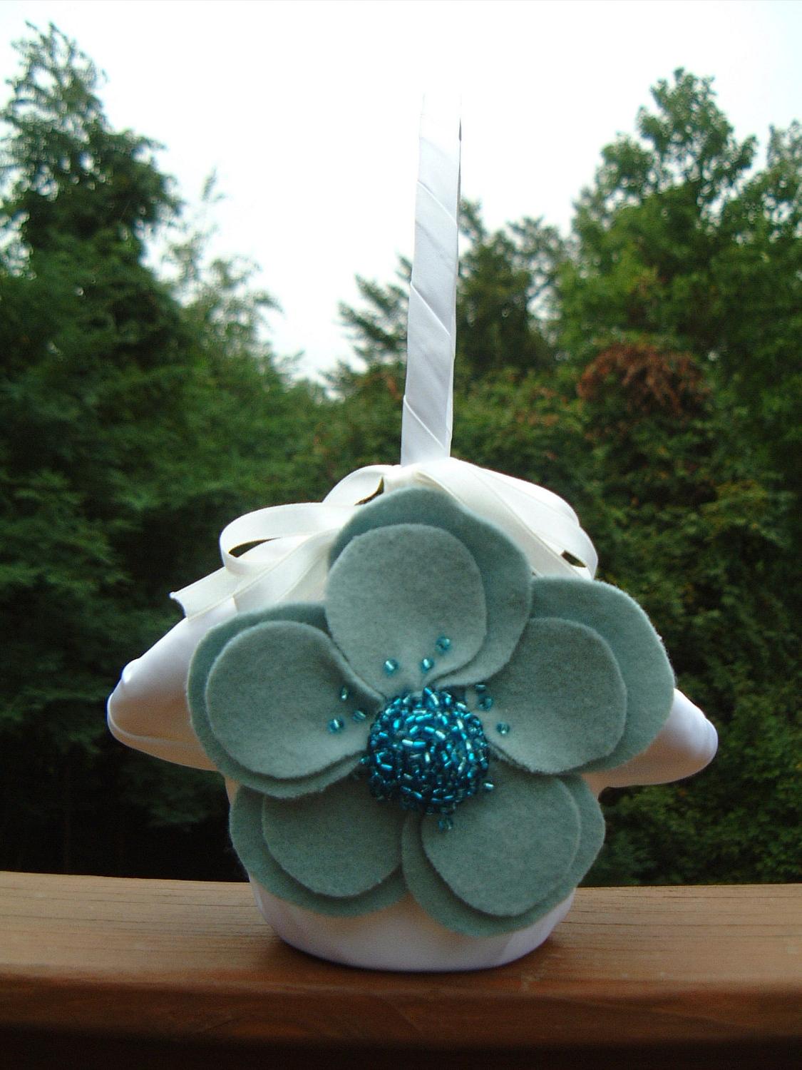 Wedding White Tiffany Blue