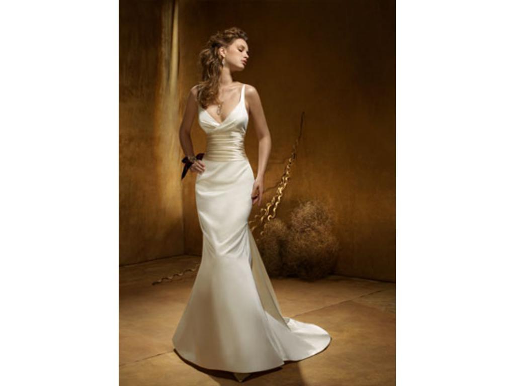 lazaro trumpet wedding gown