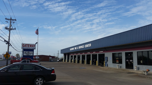 Tire Shop «Gateway Tire & Service Center», reviews and photos, 1011 N Main St, Shelbyville, TN 37160, USA