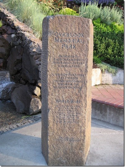 IMG_6706 Monument at Overlook Memorial Park in Hood River, Oregon on June 10, 2009