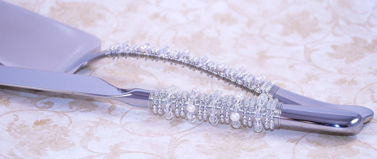 Elegant Wedding Cake Server Set Hand Beaded In SWAROVSKI Crystals Fresh