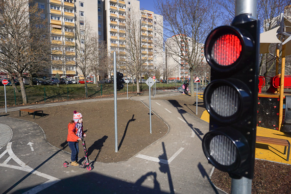 szekelybalbudapest24ufo.JPG